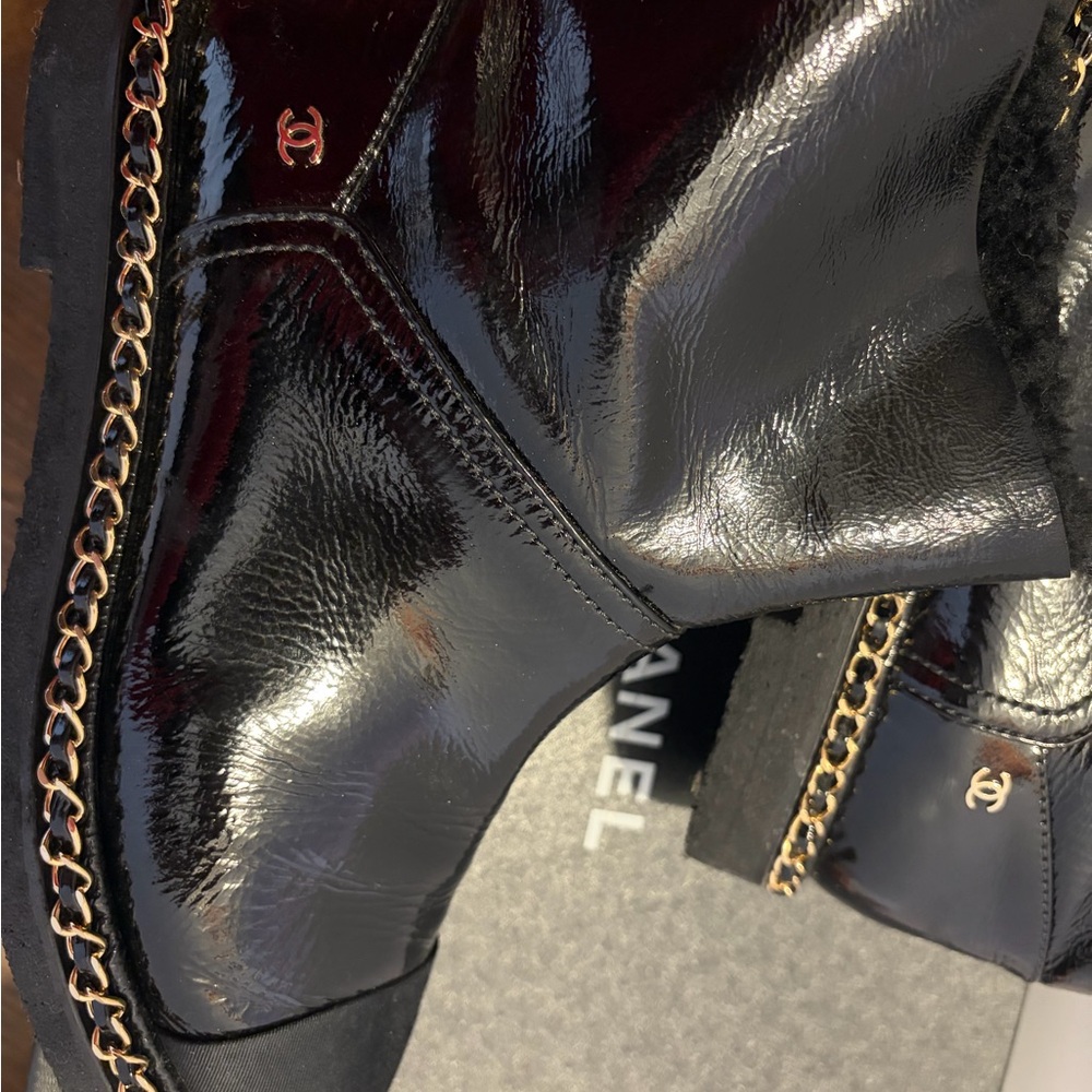 CHANEL Black patent Leather Boots - Picture 3 of 9